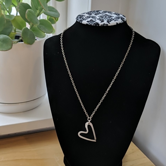 Nashelle Jewelry - Nashelle Open Heart Necklace